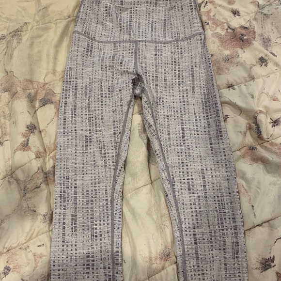 Lululemon leggings - Picture 2 of 4